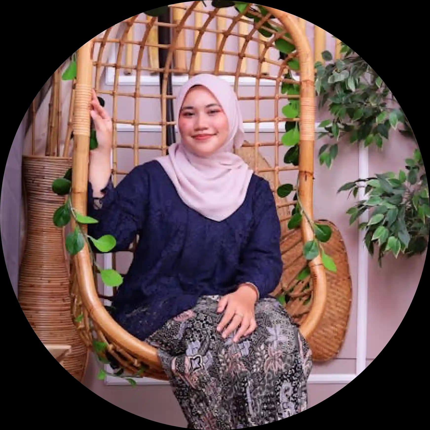 Foto Ibu Sari, pasien layanan persalinan dan obgyn